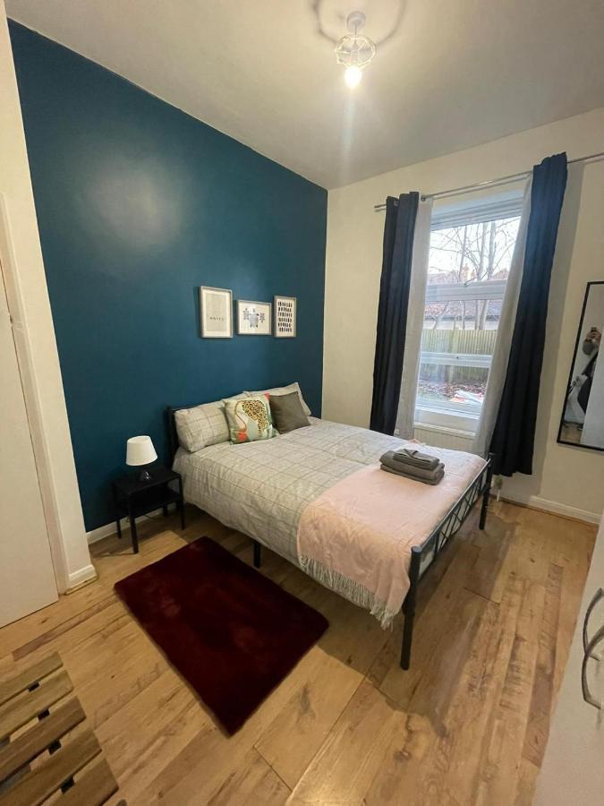 Contemporary Private Rooms Near Central Лондон Экстерьер фото
