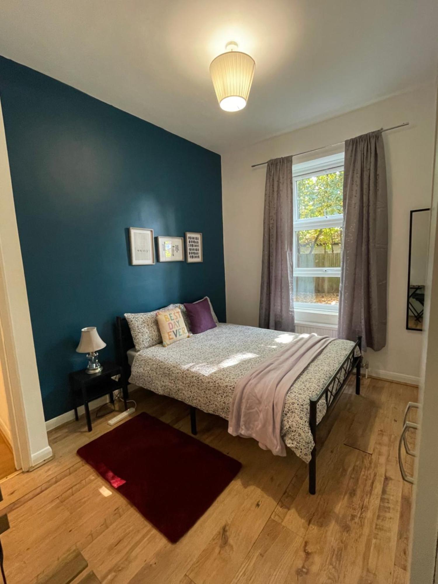 Contemporary Private Rooms Near Central Лондон Экстерьер фото