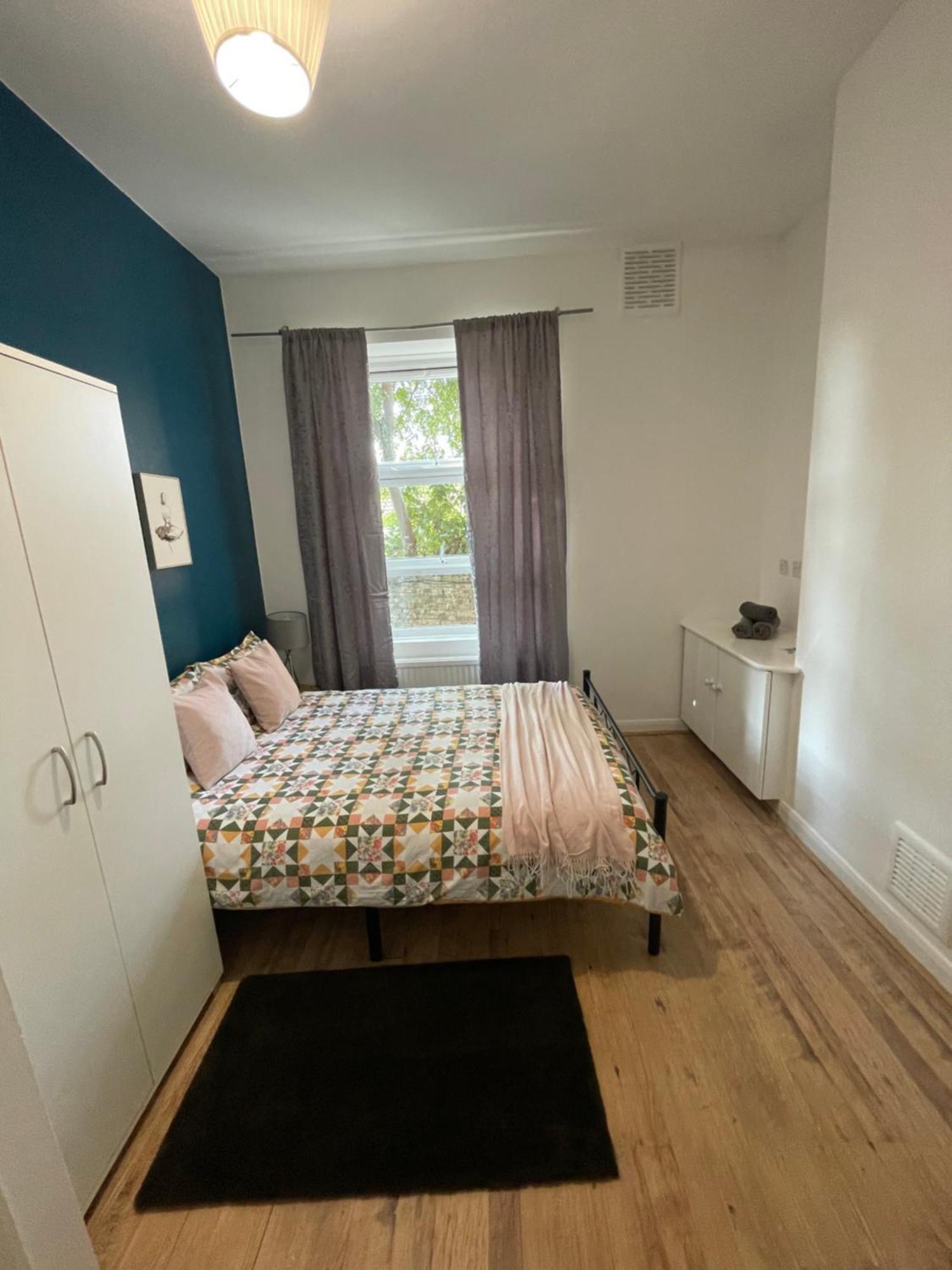 Contemporary Private Rooms Near Central Лондон Экстерьер фото